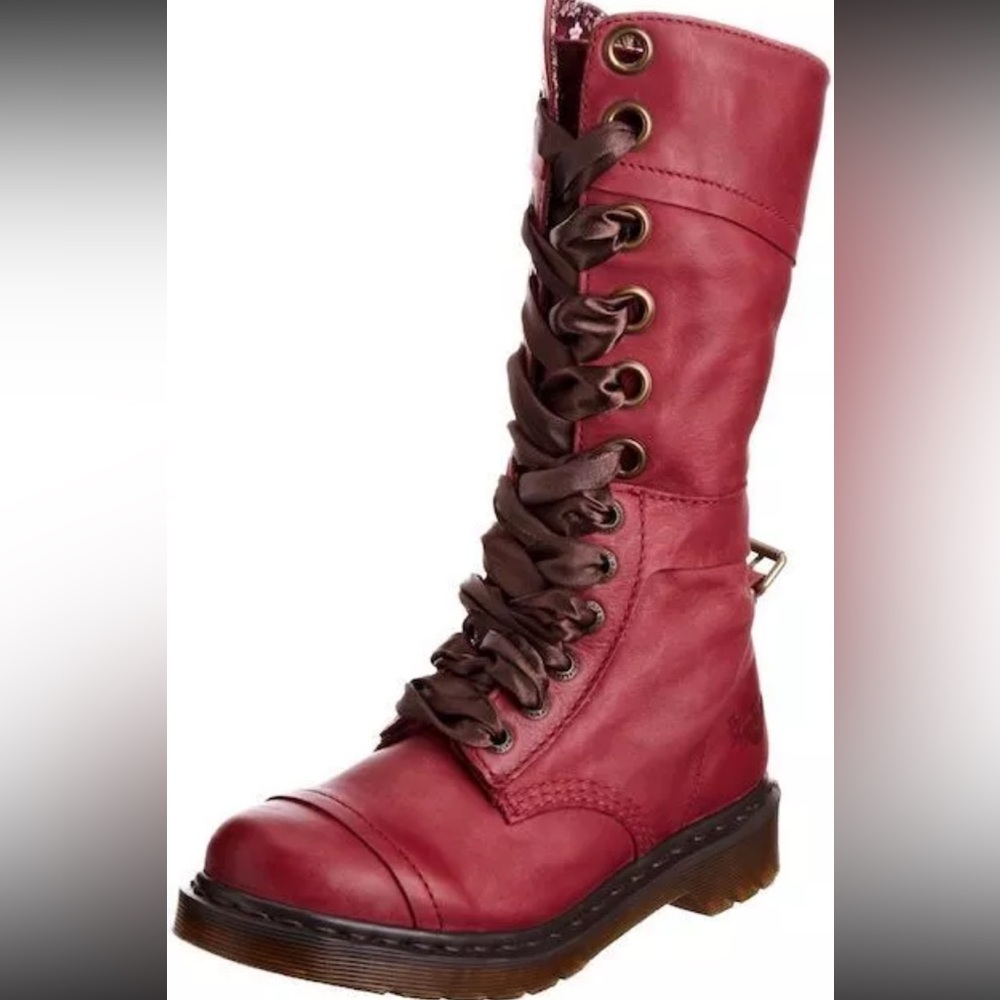 Dr. Martens Women's Triumph 1914 W 12-Eye Cherry Red Darkened Floral US 7 NWOT
